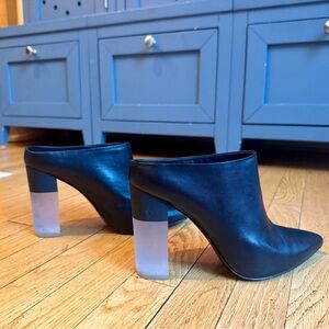 Pour La Victoire Black Capri Clog Mule Heels